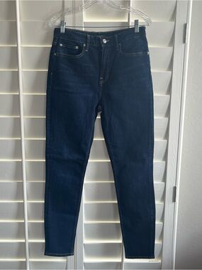 Women's Straight Leg Jeans in Dark Indigo